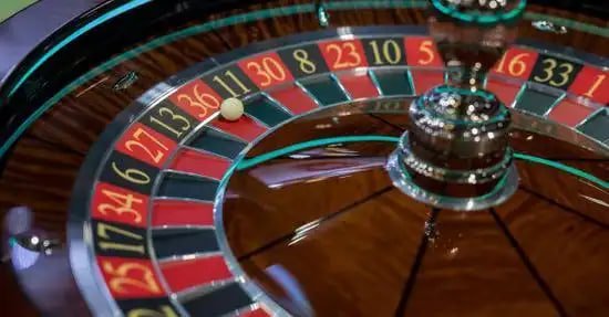 Layar utama situs zeustoto dengan tema neon merah menyala dan tampilan sportsbook